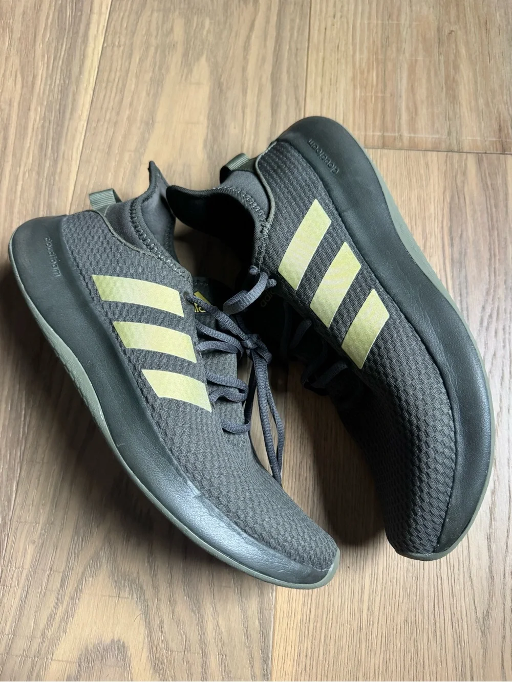 Adidas Cloudfoam Pure SPW Shadow Olive Gold Women’s 10 IG7375